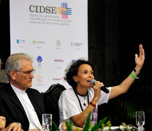 Hora de actuar, dice Moema de Miranda, socia de CIDSE (© CIDSE / Florian Kopp)