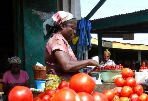 Woman trader at Accra market,Ghana (©Caroline Beaumont)