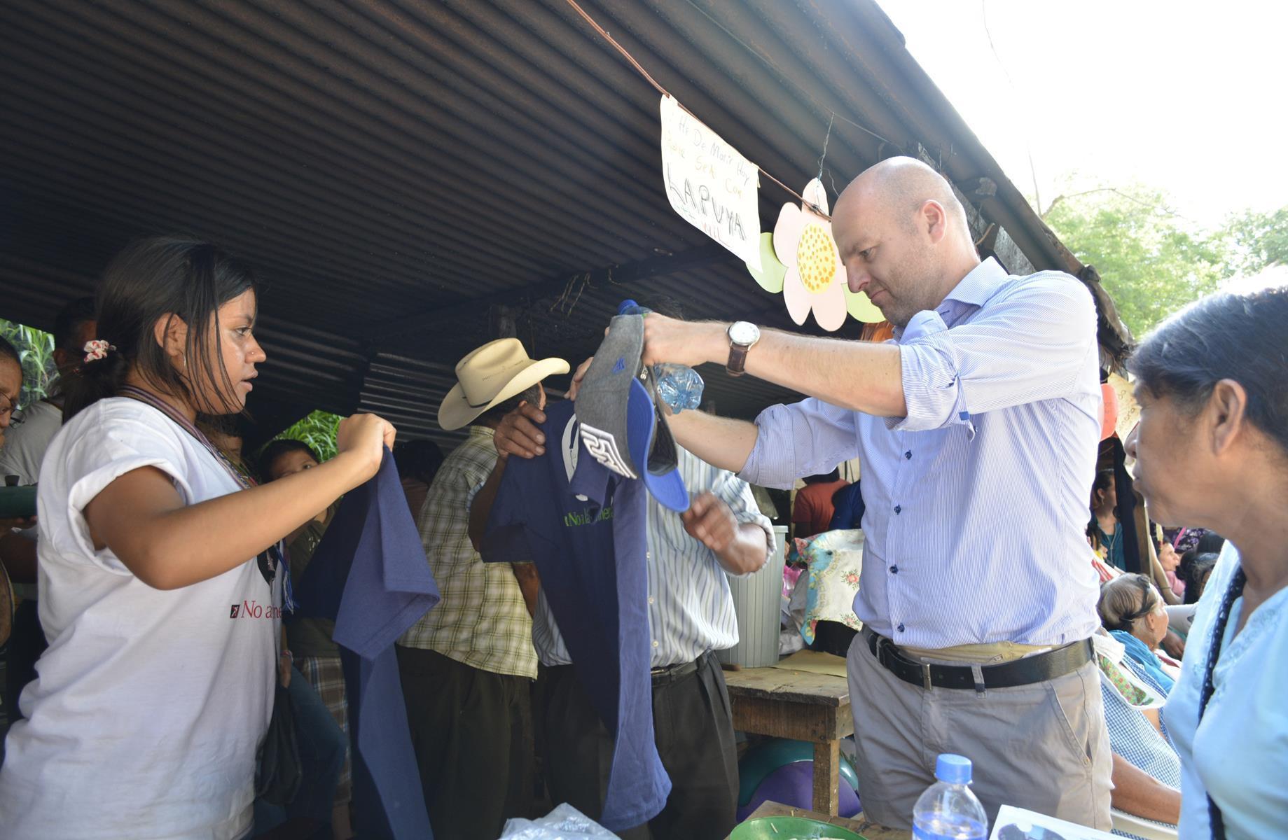 Buying a solidarity t-shirt