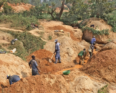 Exploitation minière à Mpaza, au Rwanda © Alan Whelan / Trócaire Crédit: Alan Whelan / Trócaire