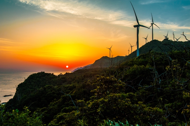 © Alexandre Degaki, “Sunrise in Shamane-Ken, Japan” © Alexandre Degaki