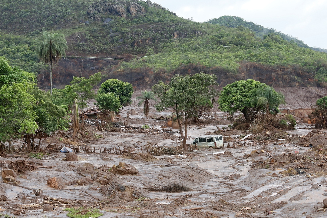 Mud after the © Rogério Alves